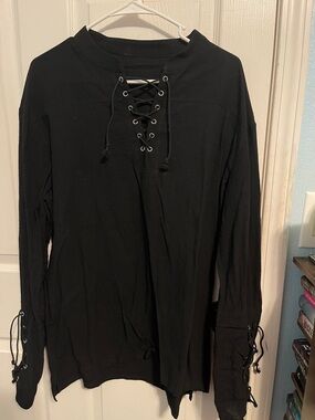 Black Lace-Up Men’s Cotton Linen Shirt